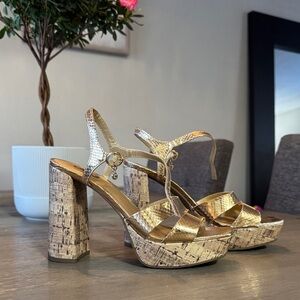 GBG Los Angeles Gold Textured Platform Sandals